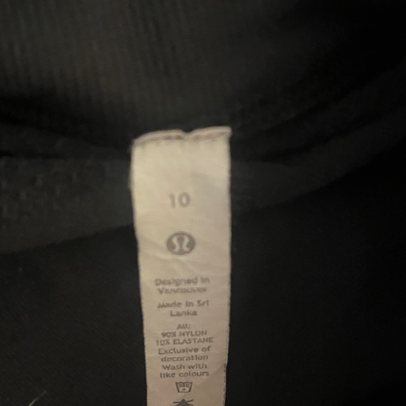 Lululemon Athletica Black Bike Shorts - Picture 5 of 5